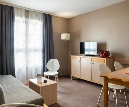 35 M2 En Avec Services Et Menage Hotel 2*